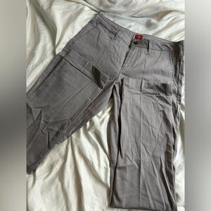 NWOT women’s dickies size 7